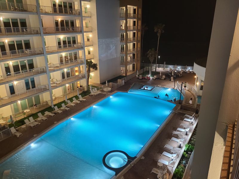 Peninsula Island Resort & Spa (South Padre Island) Peninsula Island Resort & Spa (South Padre Island)