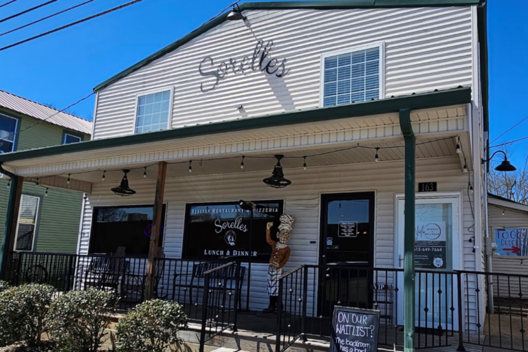 People Are Driving Miles for a Slice From This Little Tennessee Pizzeria