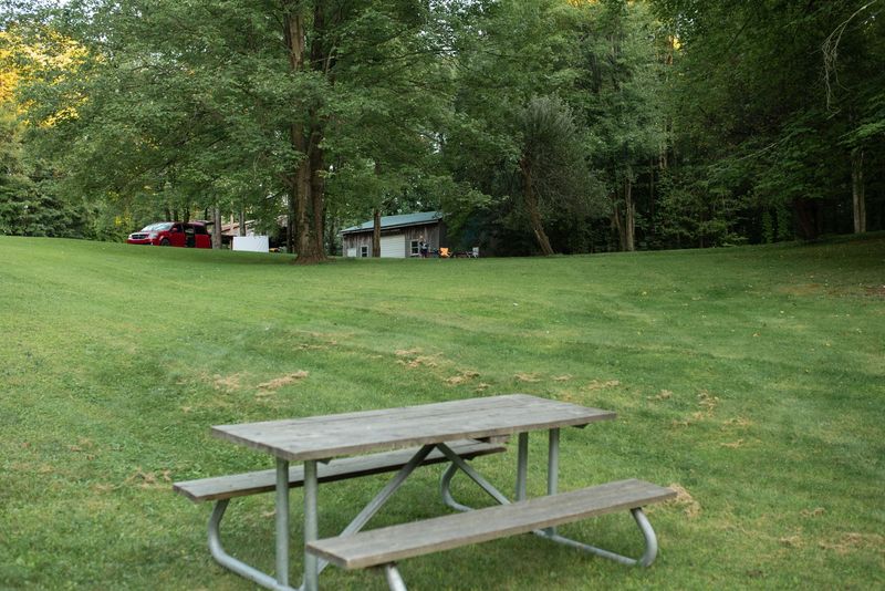 Picnic Spots With Room to Breathe Picnic Spots With Room to Breathe