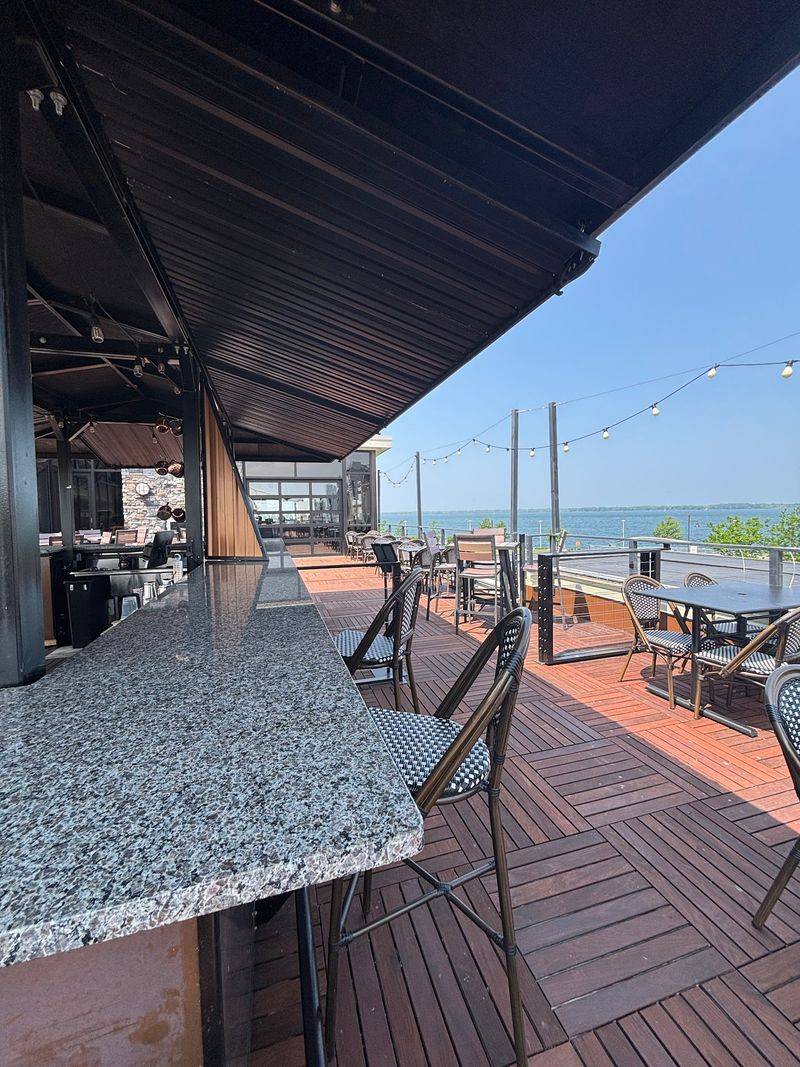 Pier 6 Rooftop Bar and Restaurant in Erie