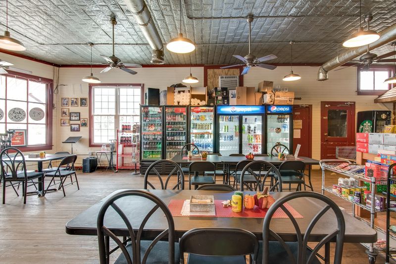 Pizza That Earns Serious Bragging Rights Pizza That Earns Serious Bragging Rights