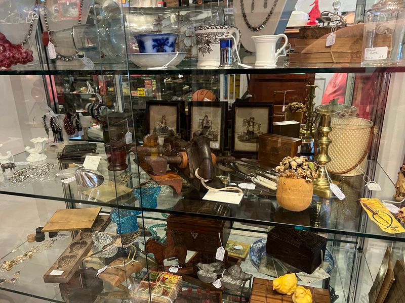 Point Pleasant Antique Emporium - Point Pleasant Beach Point Pleasant Antique Emporium - Point Pleasant Beach