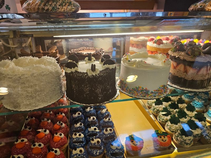 Ponzio's Diner-Bakery-Bar: Cherry Hill Ponzio's Diner-Bakery-Bar: Cherry Hill