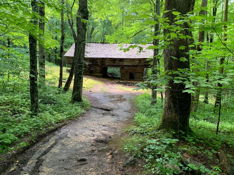Porters Creek Trail in Greenbrier Porters Creek Trail in Greenbrier