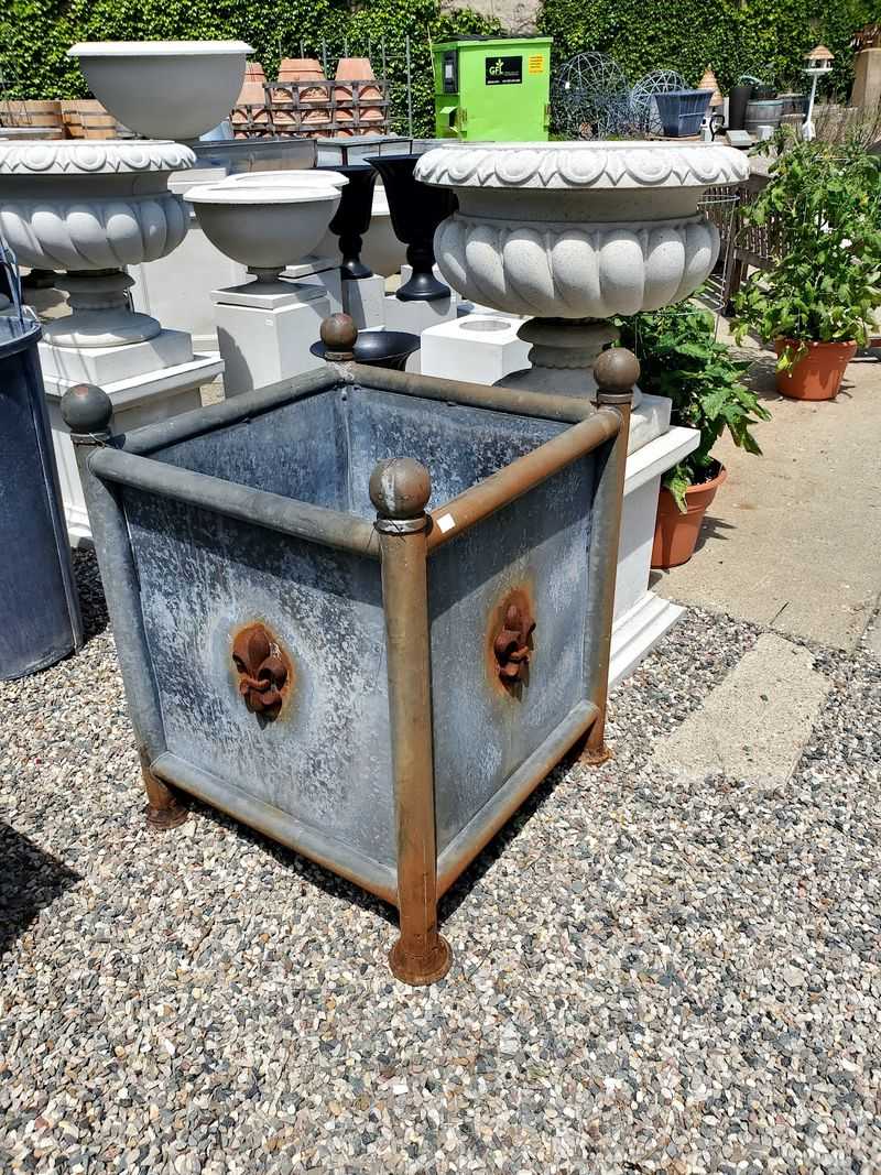 Pots With Presence, From Tiny Finds to Statement Pieces Pots With Presence, From Tiny Finds to Statement Pieces