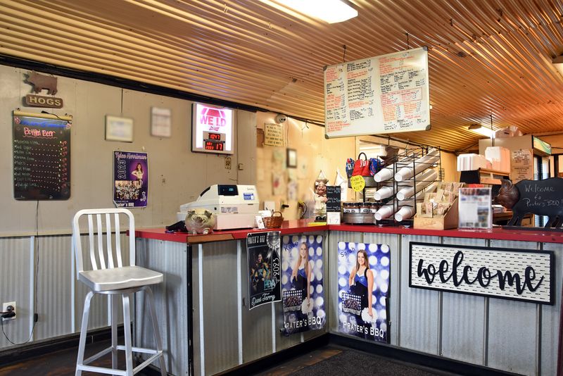 Prater's BBQ - Morrison