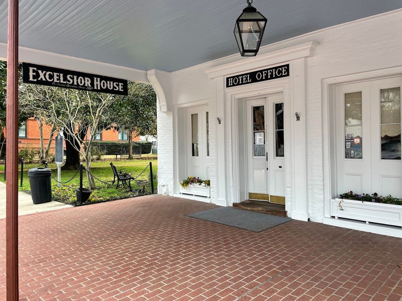 Prime Location for Exploring Jefferson on Foot