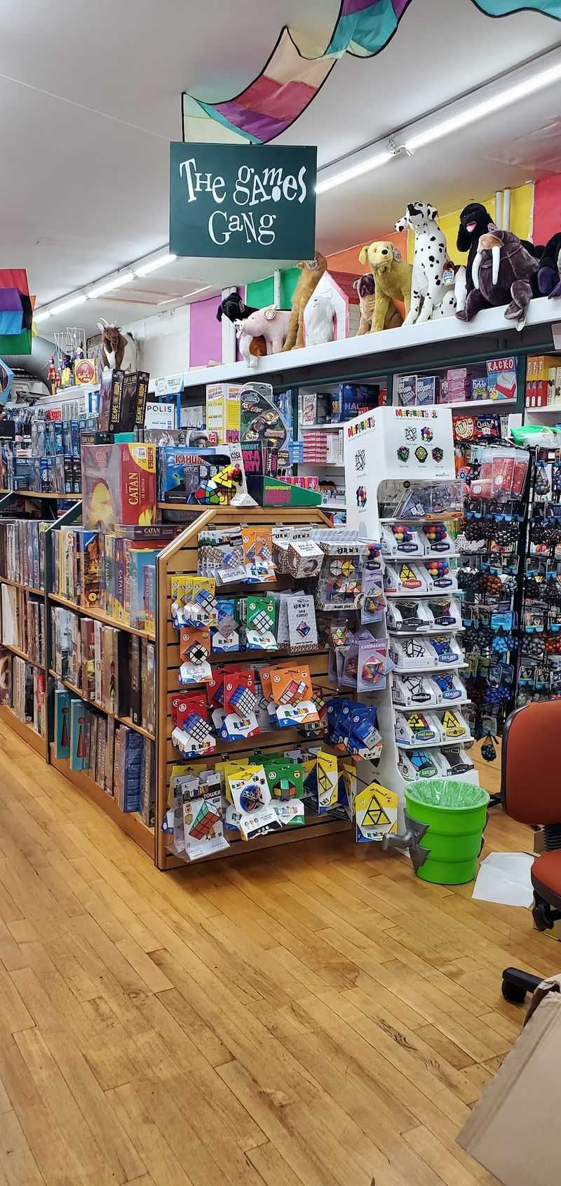 Puzzle Walls That Can Steal An Afternoon