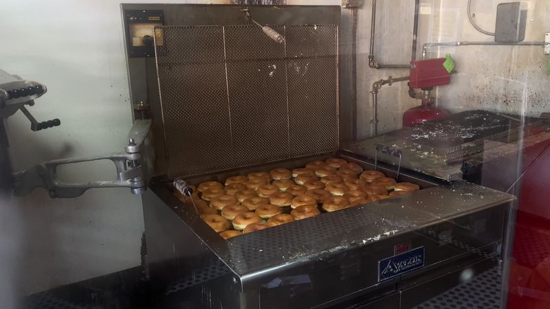Timing Your Chicago Donut Run for Hot Batches