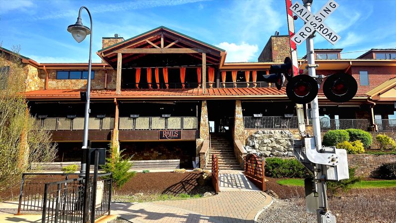 Rails Steakhouse Turns Dinner Into an Experience Rails Steakhouse Turns Dinner Into an Experience
