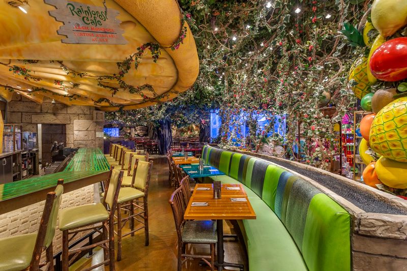 Rainforest Cafe - Nashville