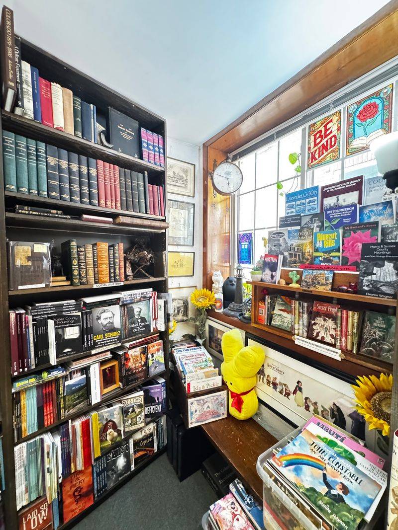 Rare Finds and Leather-Bound Classics Reward a Closer Look Rare Finds and Leather-Bound Classics Reward a Closer Look