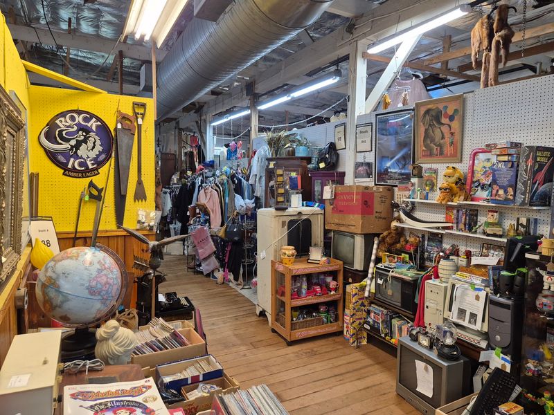 Red Bank Antique Center - Red Bank Red Bank Antique Center - Red Bank