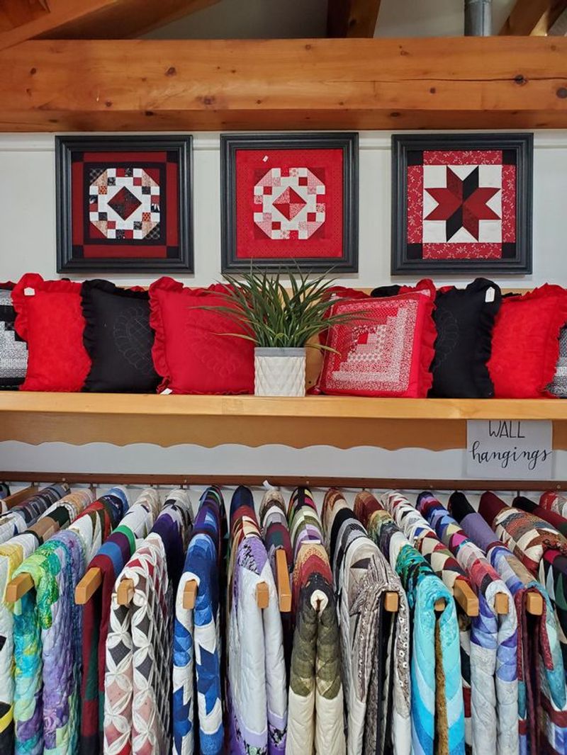 Riehl’s Quilts and Crafts, Leola