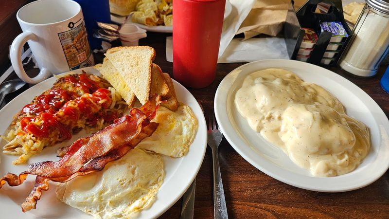 Rise and Shine: Why the Breakfast at Spare Rib Inn Is Worth the Drive Rise and Shine: Why the Breakfast at Spare Rib Inn Is Worth the Drive