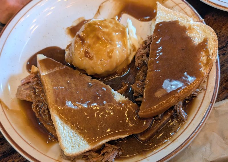 Roast Beef And Mashed Potatoes Bring Pure Comfort Roast Beef And Mashed Potatoes Bring Pure Comfort