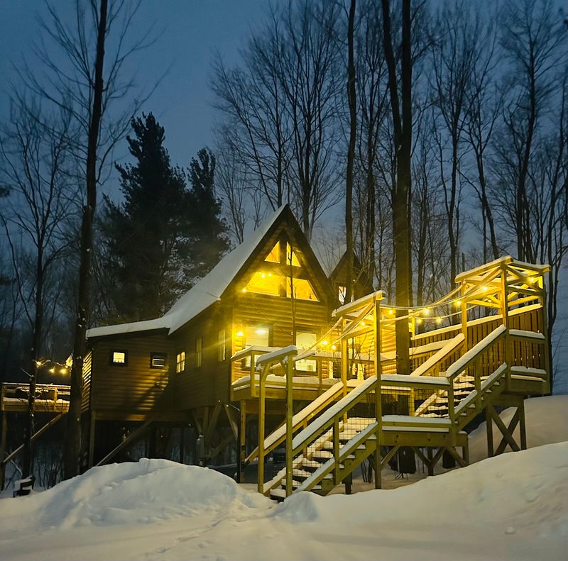 Room For Romance, Friends, And Family Memories