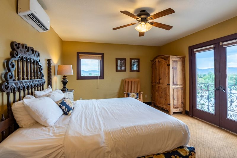 Rooms Range From Cozy To Spacious Rooms Range From Cozy To Spacious