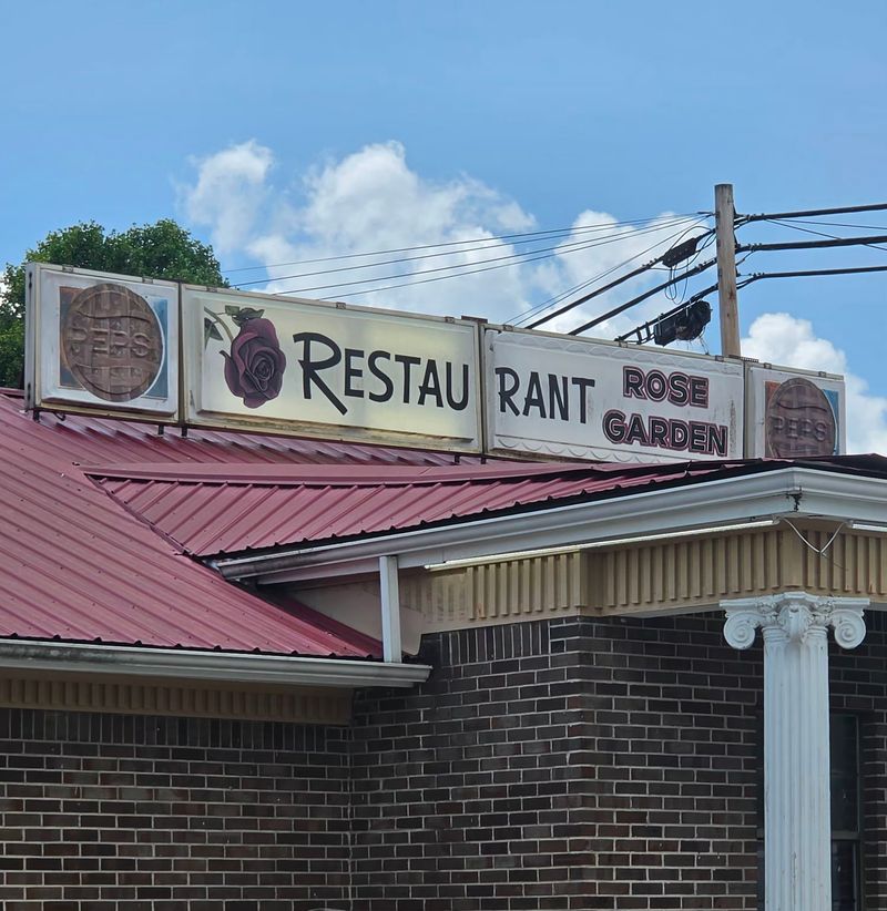 Rose Garden Restaurant - Silver Point