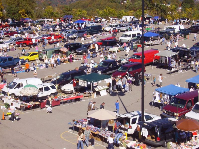 Rossi’s Flea Market (Versailles Township)
