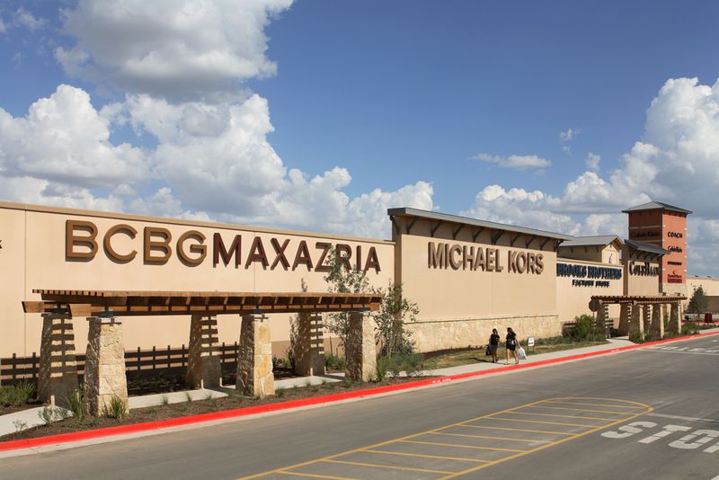 Round Rock Premium Outlets (Round Rock)