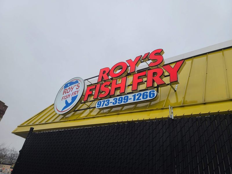 Roy's Fish Fry - Newark