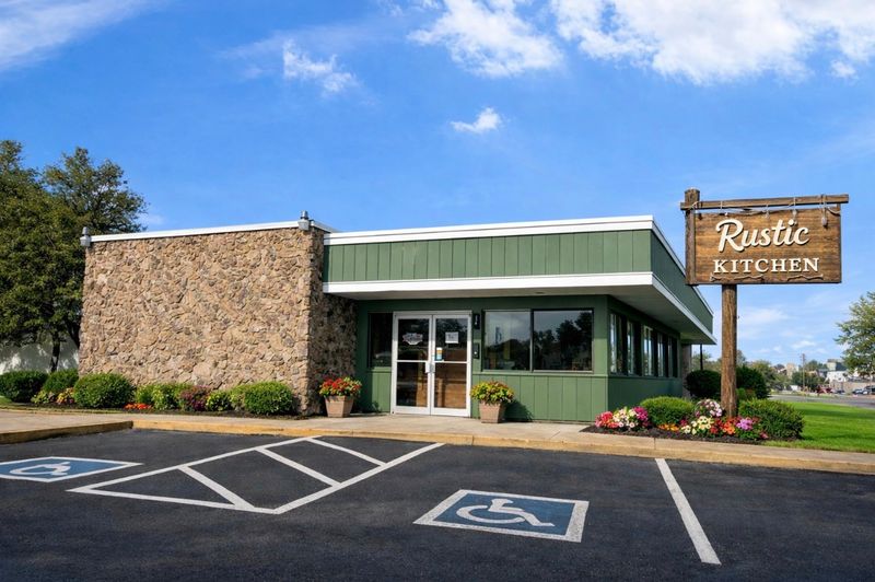 Rustic Kitchen in Maryville Rustic Kitchen in Maryville
