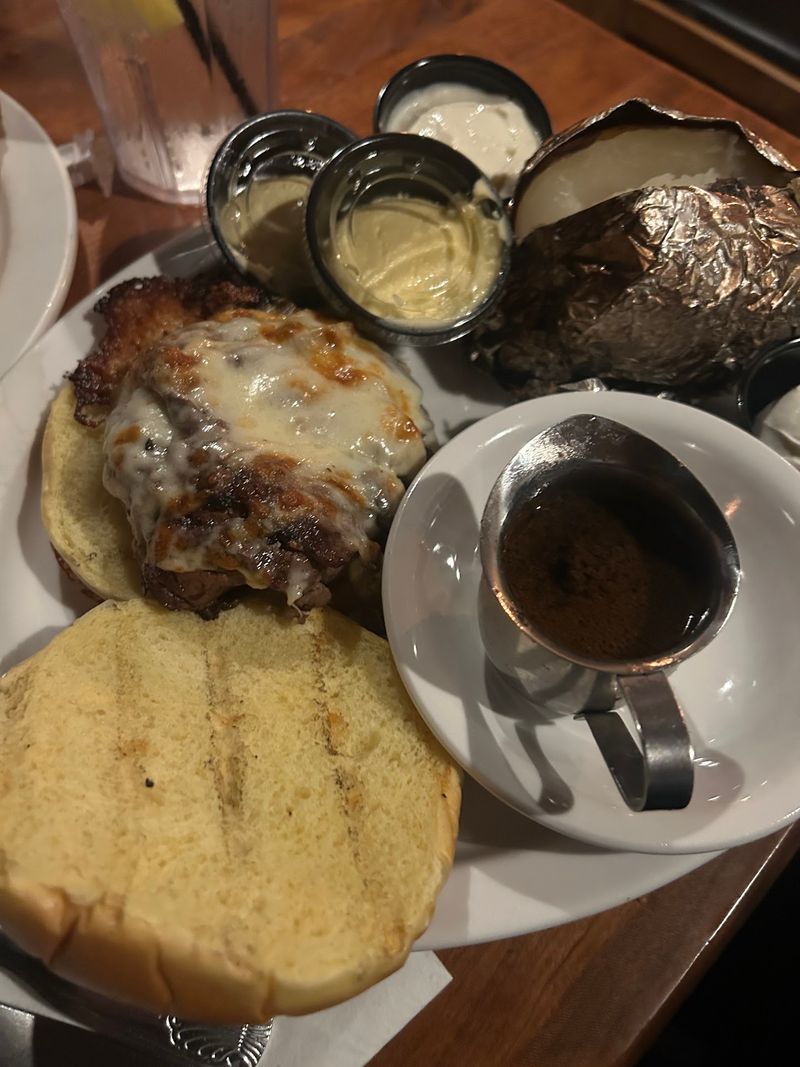 Sauces Let You Build Your Own Perfect Bite
