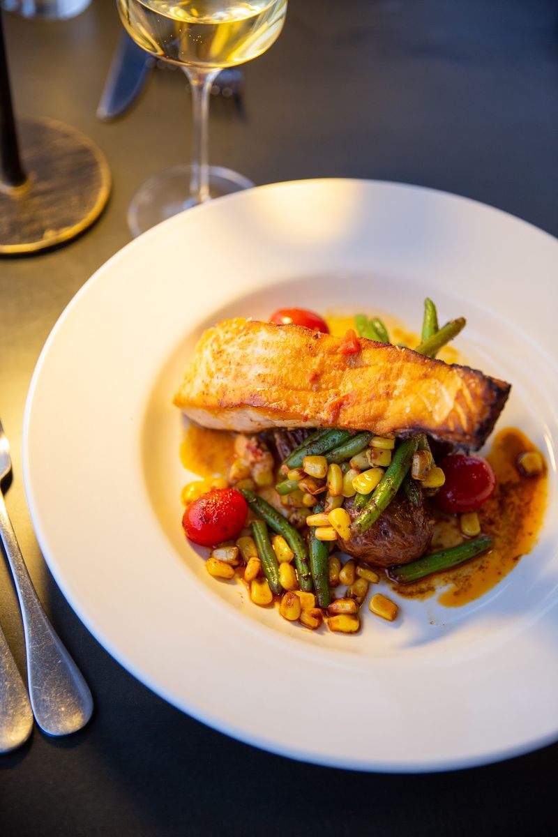 Seafood That Keeps The Spotlight