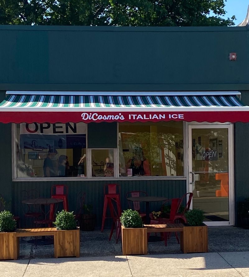 Seasonal Hours Make Every Scoop Feel Like a Summer Treat Seasonal Hours Make Every Scoop Feel Like a Summer Treat