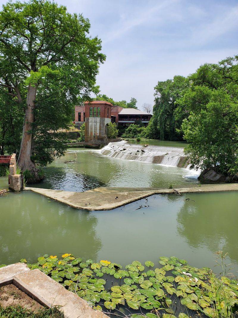 Seguin (Guadalupe River) Seguin (Guadalupe River)