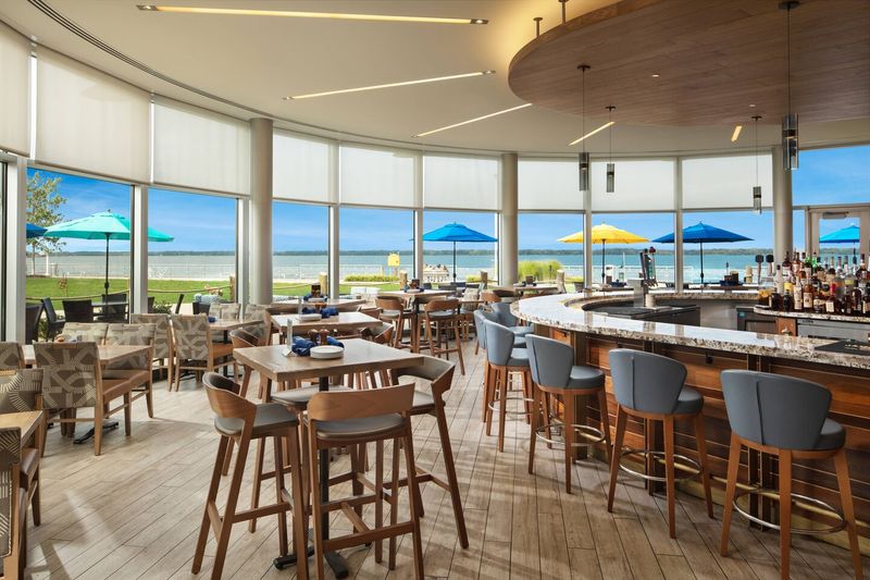 Shoreline Bar & Grille - Erie