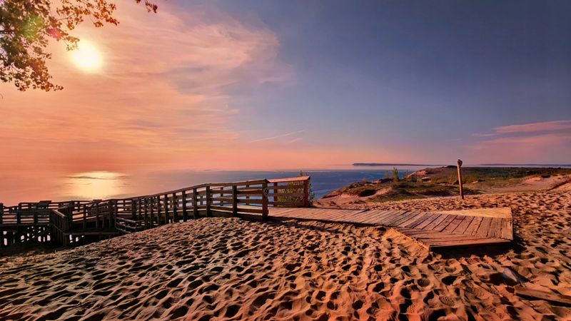 Sleeping Bear Dunes National Lakeshore: Big Sand, Bigger Views