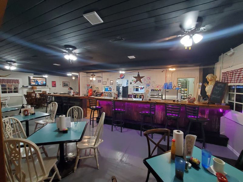 Smoke House Restaurant - Gallatin Smoke House Restaurant - Gallatin