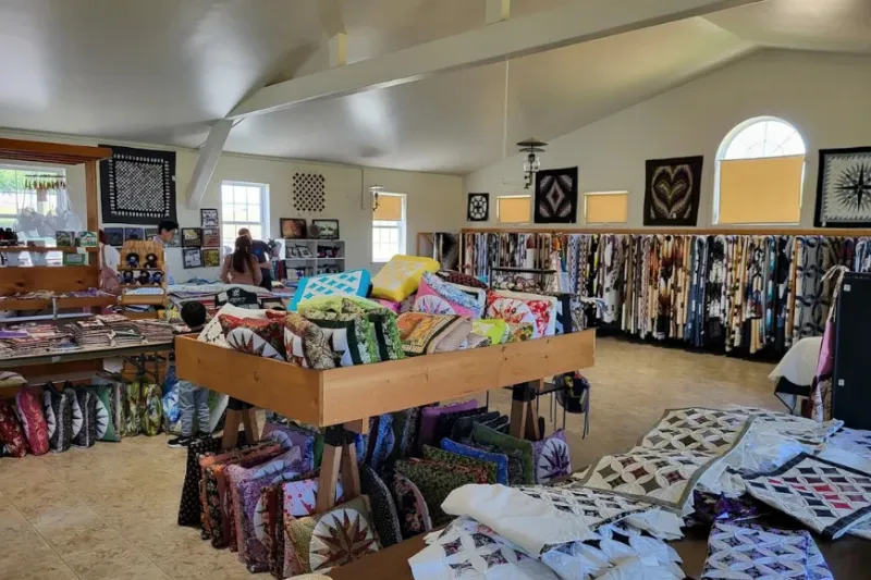 Smuckers Quilts, New Holland