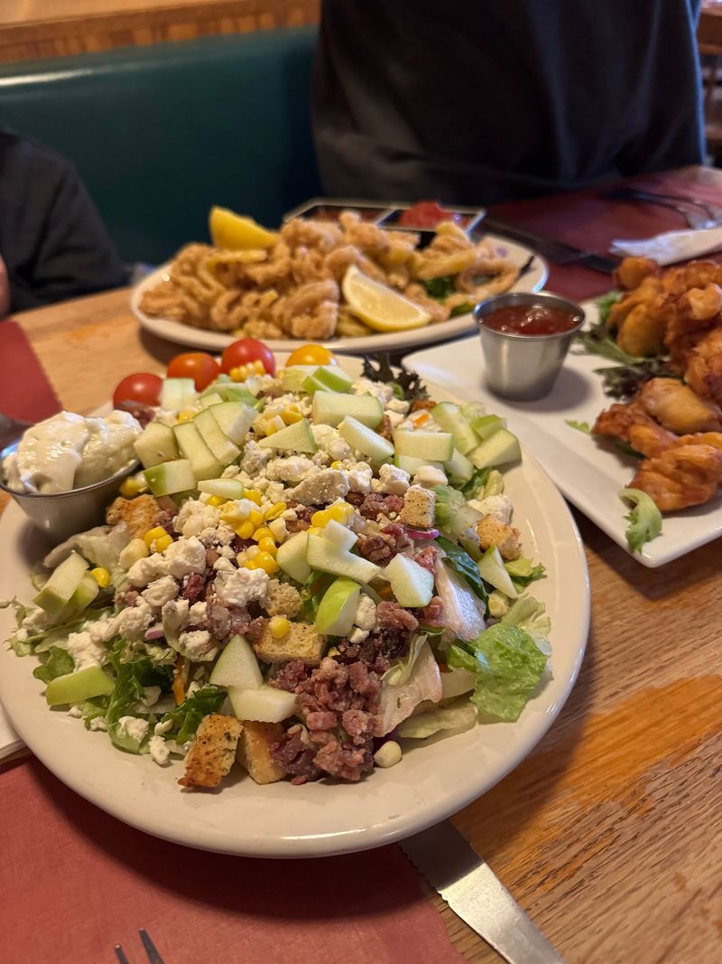 Soups, Salad Bar, And Starters Set The Tone Soups, Salad Bar, And Starters Set The Tone