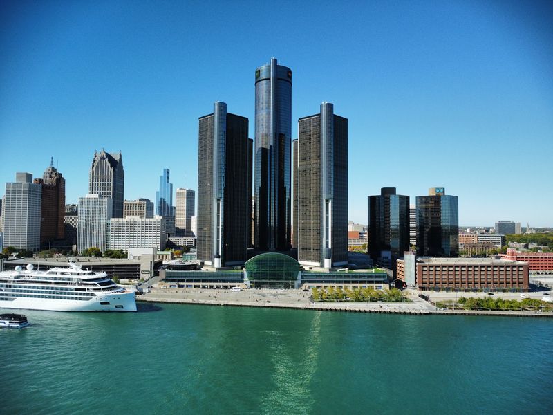 Start With a Skyline and a Wide Stretch of Water