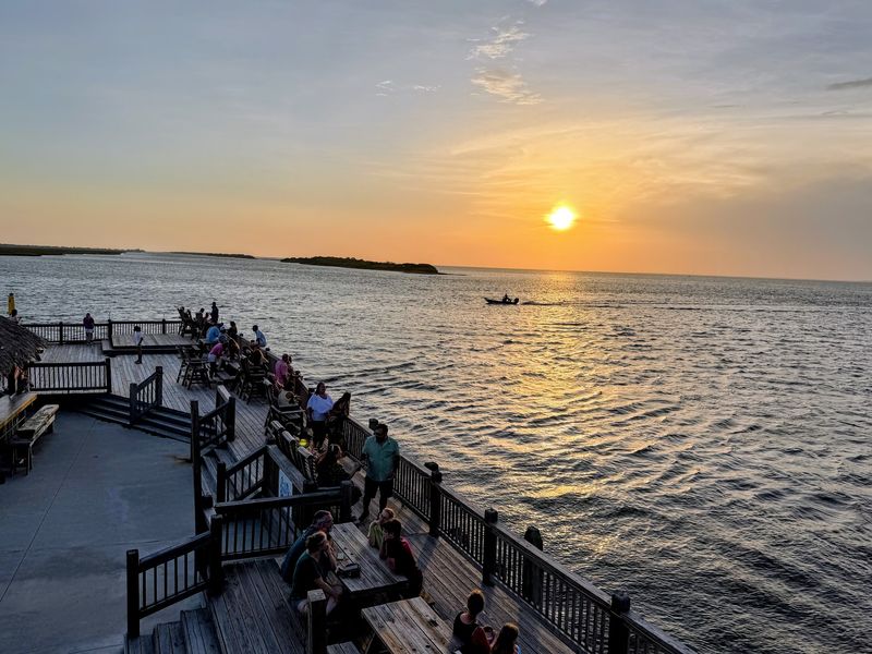 Stingaree Restaurant & Marina (Crystal Beach)