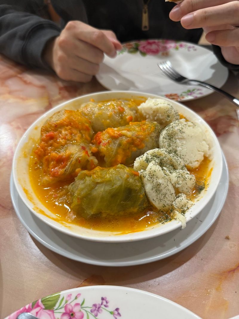 Stuffed Cabbage And Peppers For Slow-Cooked Comfort Stuffed Cabbage And Peppers For Slow-Cooked Comfort