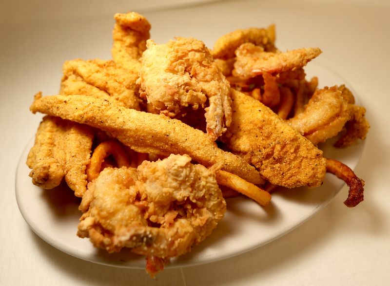 Stump Restaurant & Club (Brookeland)