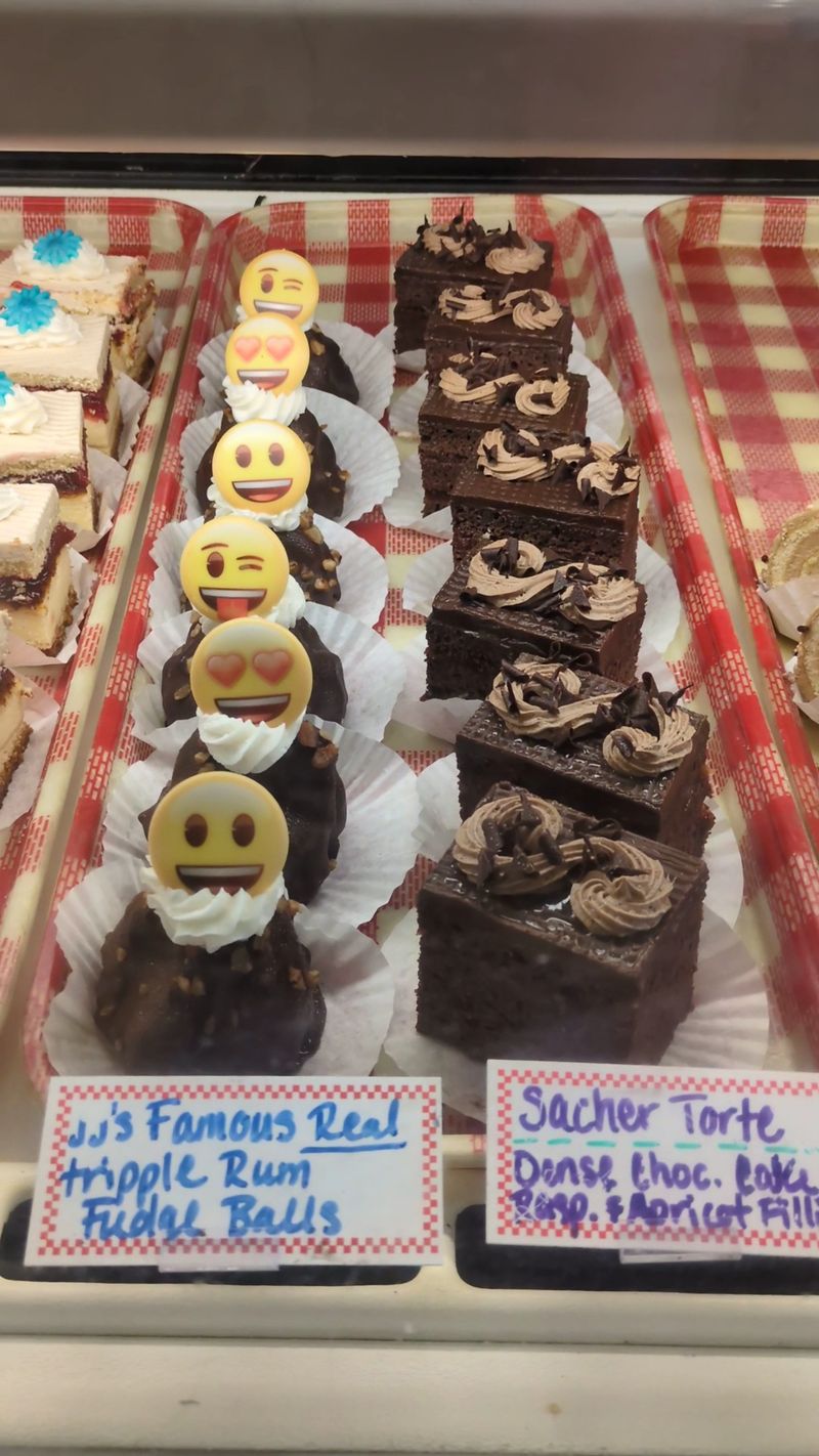 Indiana Has Room for Cake, Too