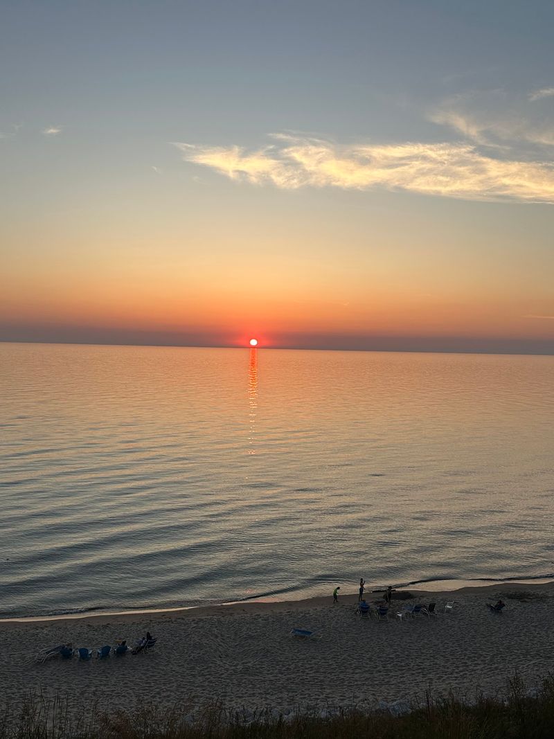Sunset hour turns Lake Michigan into the evening event Sunset hour turns Lake Michigan into the evening event