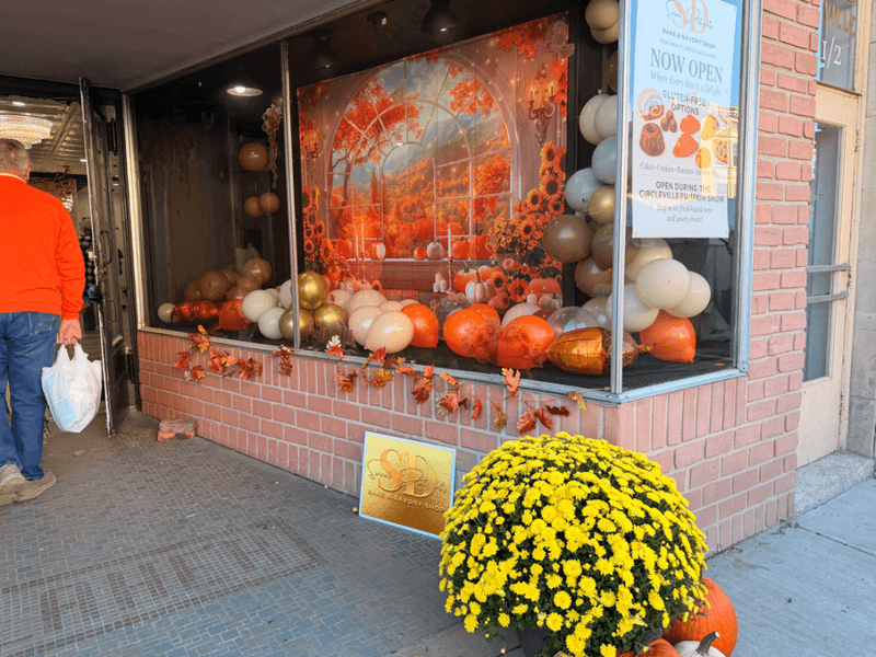 Sweet Delights Bake & Savory Shop, Circleville
