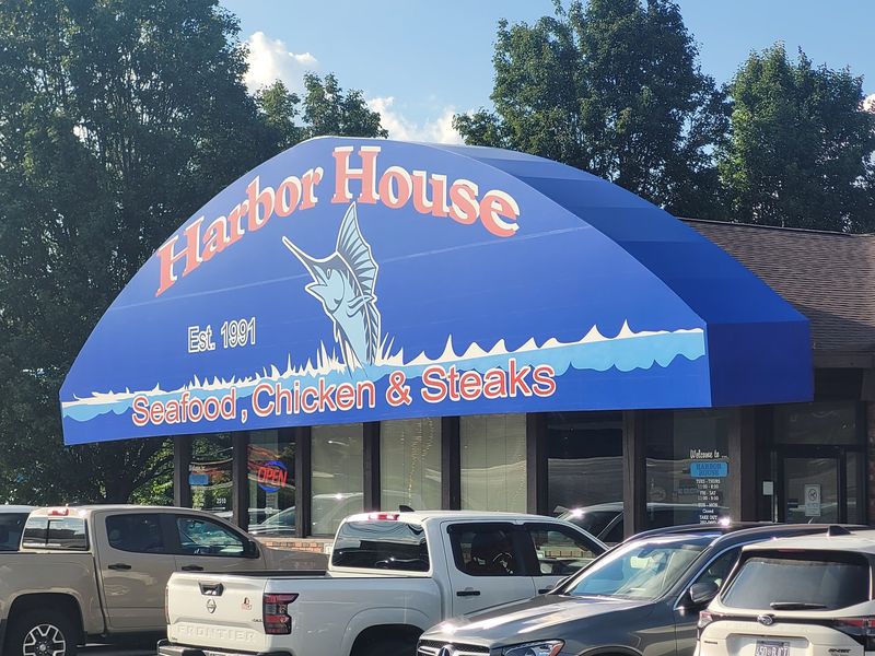 Harbor House Seafood and Steaks - Johnson City
