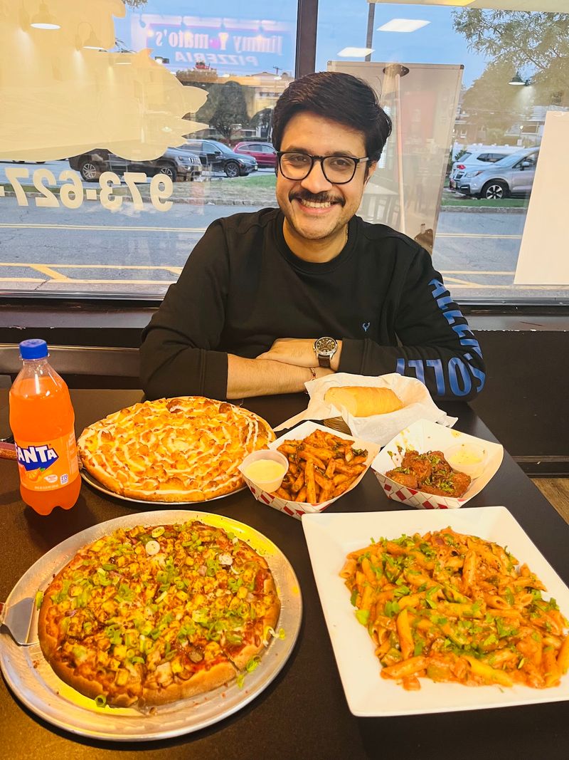 Tandoori Chicken Gives a Familiar Slice a Spicy Twist Tandoori Chicken Gives a Familiar Slice a Spicy Twist