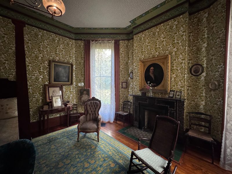 The 31-Room Hayes Mansion and Guided Home Tours The 31-Room Hayes Mansion and Guided Home Tours