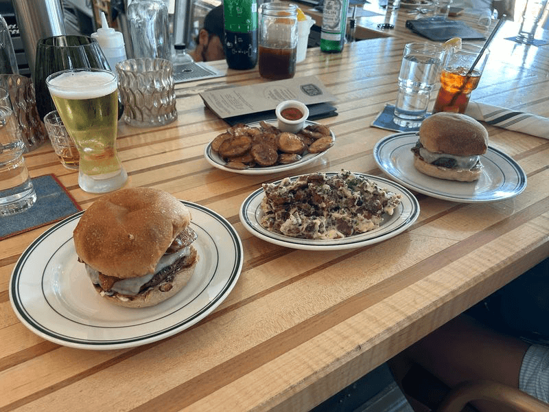 The Cheeseburger That Keeps Chattanooga Coming Back