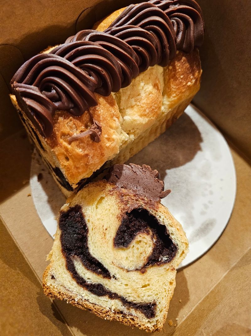 The Chocolate Babka That Locals Absolutely Swear By The Chocolate Babka That Locals Absolutely Swear By