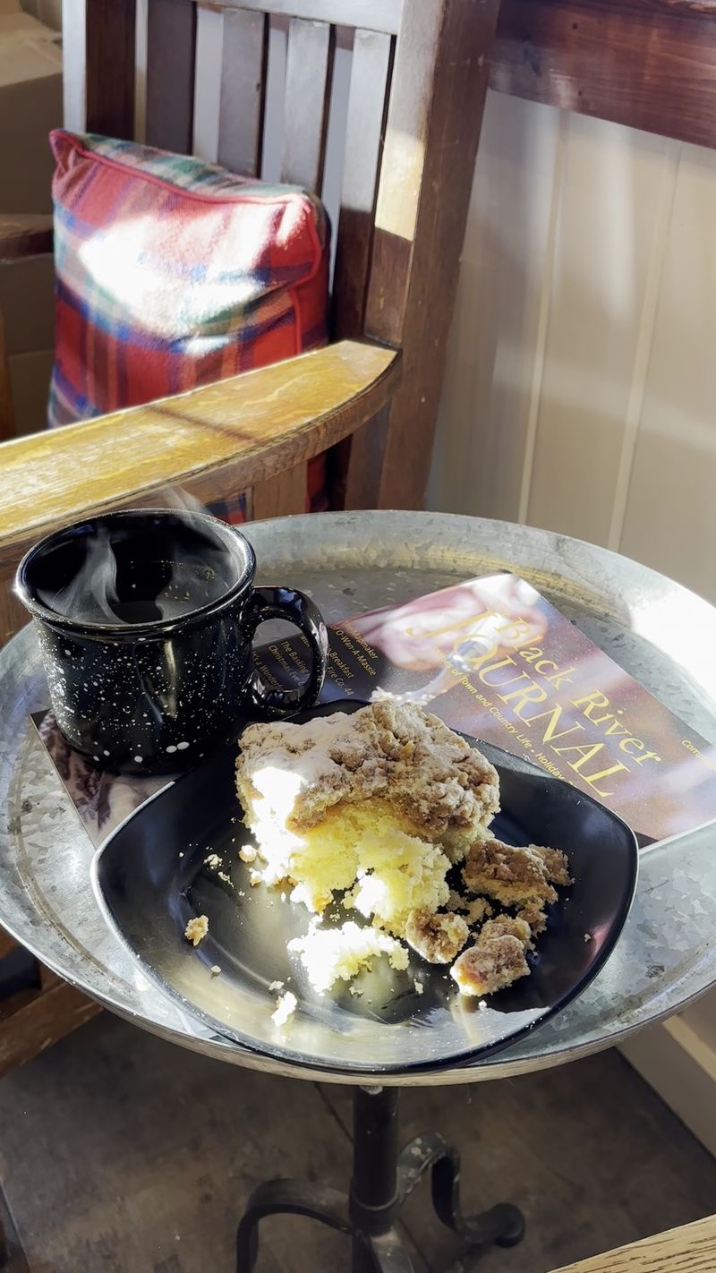 The Crumb Cake Deserves a Place in Your Order The Crumb Cake Deserves a Place in Your Order