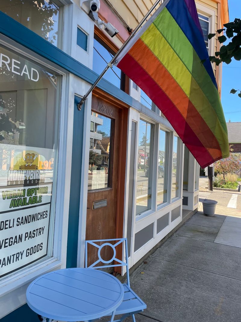 The HoneyBirch Bakehouse - Cleveland Larchmere